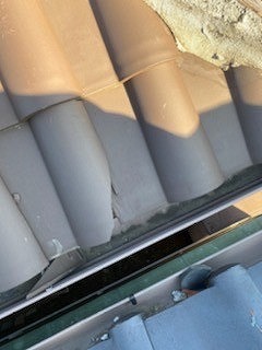 破損が発覚した瓦